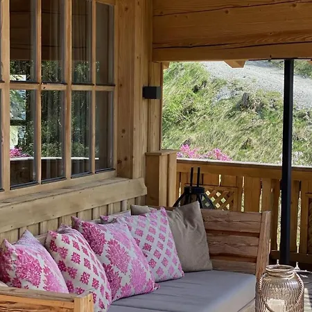 Beautiful Chalet In Hofmark With, Pool & Terrace - What'app - 0034-635-520-036 - For Reservations! Holiday home